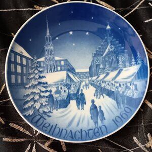 Bareuther Weihnachten 1969 Vintage Blue and White Christmas Plate